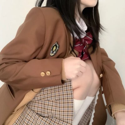 狼皮之下
